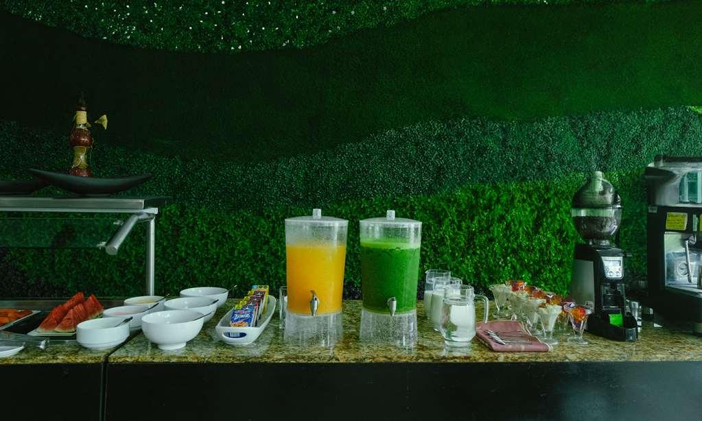 La Quinta By Wyndham Poza Rica Hotell Restaurang bild