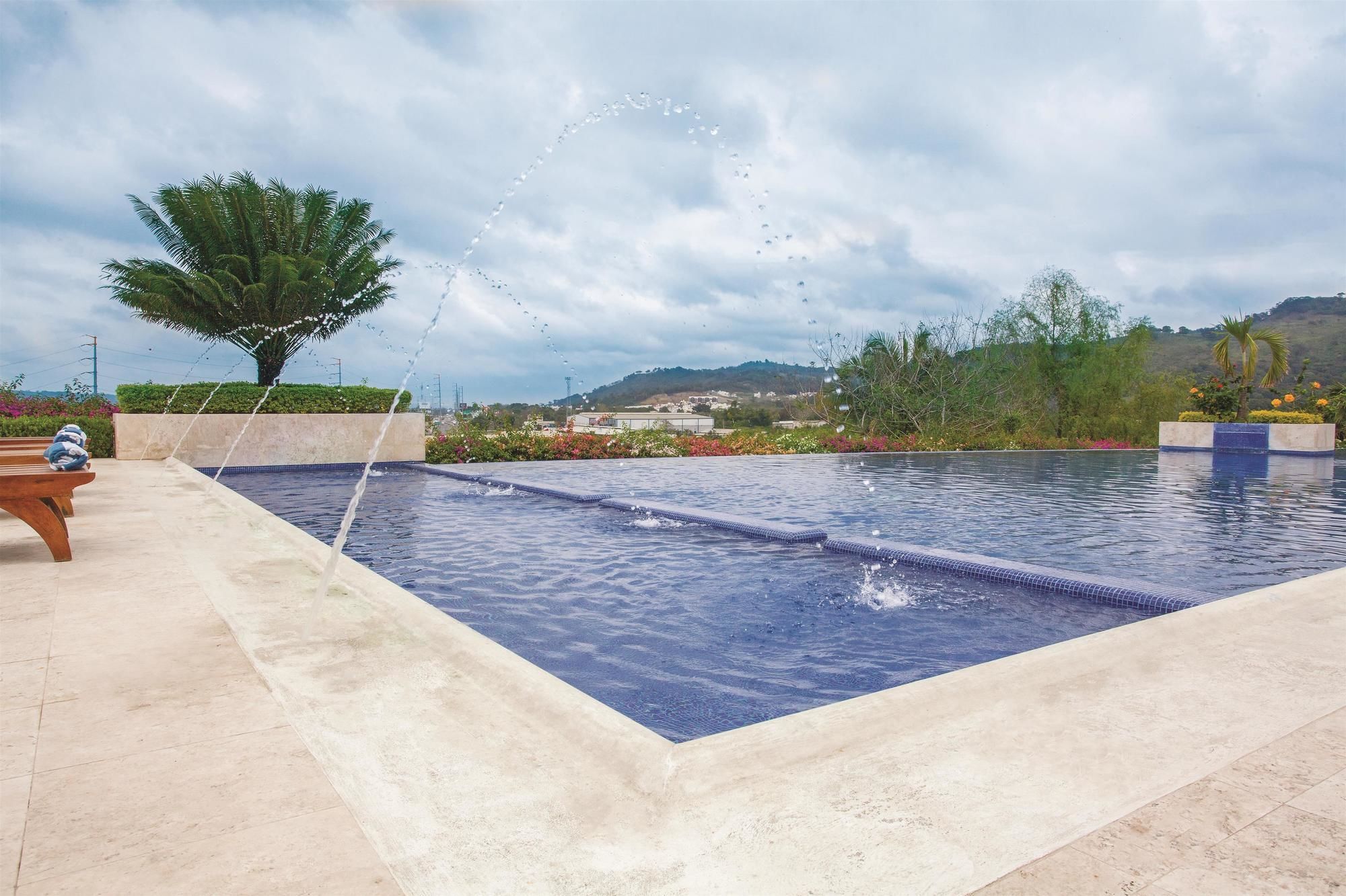 La Quinta By Wyndham Poza Rica Hotell Exteriör bild